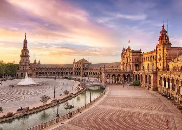 Cder Apartment Center Cathedral And Alcazar